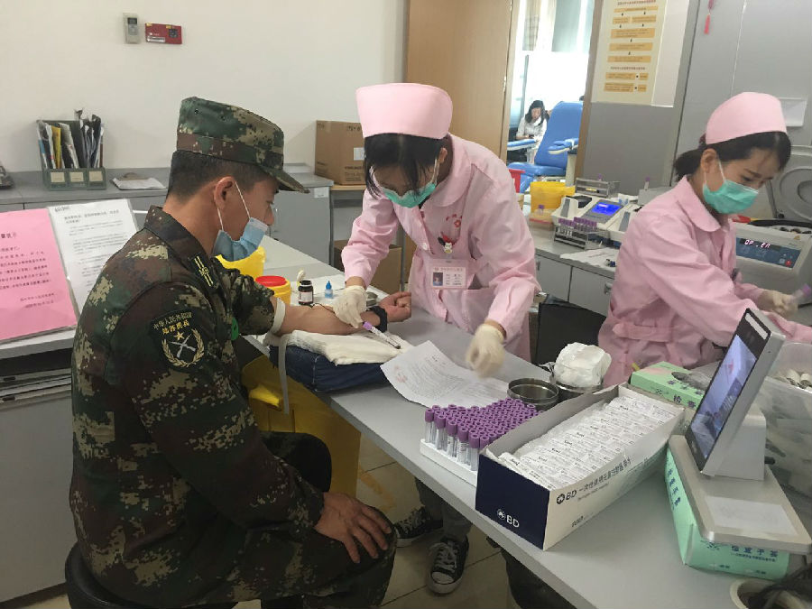 姑苏苏锦民兵进行血样检测 加入造血干细胞捐献志愿队伍2.jpg